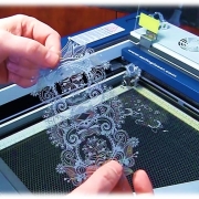 تاثیر برش لیزری پارچه بر محصولات و مزایای آن