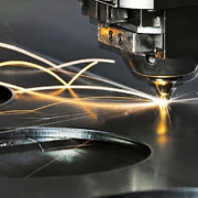 هر آنچه در مورد قیمت دستگاه برش لیزر فلزات لازم است بدانید